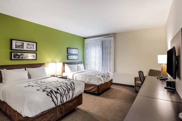 Room 11 of 36